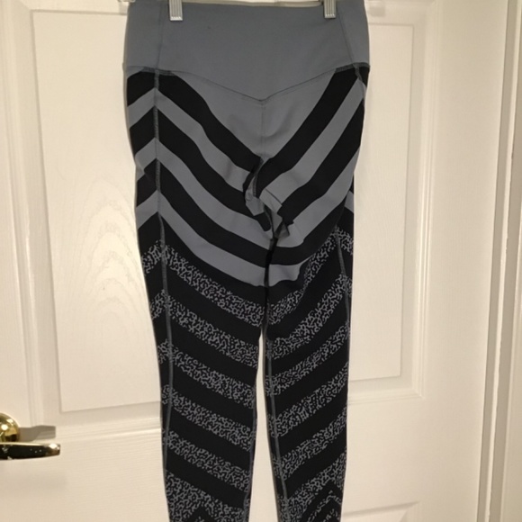 Nike dry fit leggings - Picture 2 of 2